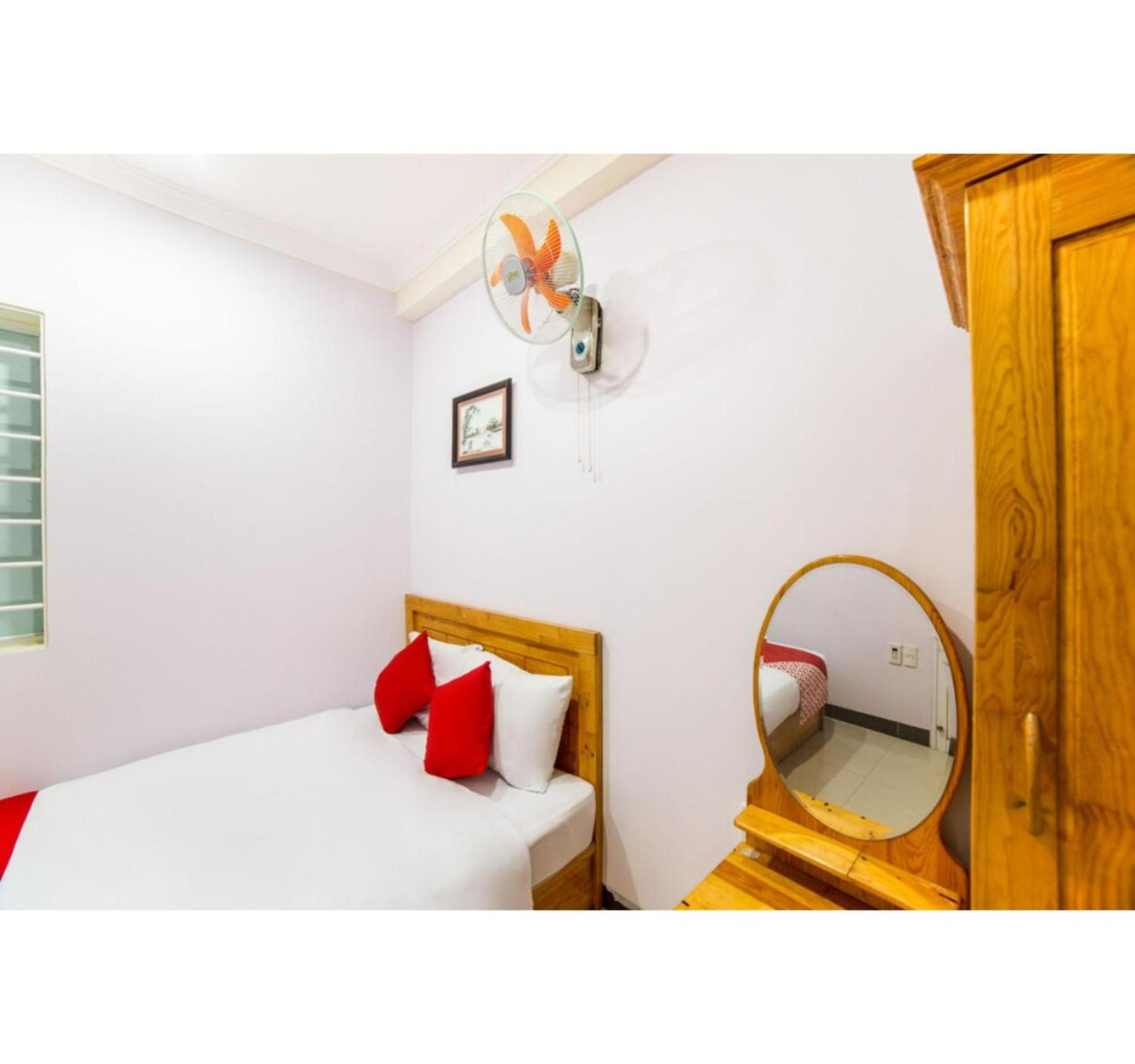 Oyo 553 Truong Giang Hotel Da Nang Buitenkant foto
