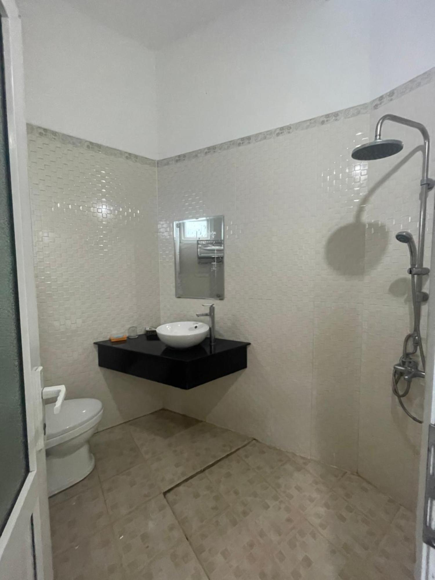 Oyo 553 Truong Giang Hotel Da Nang Buitenkant foto