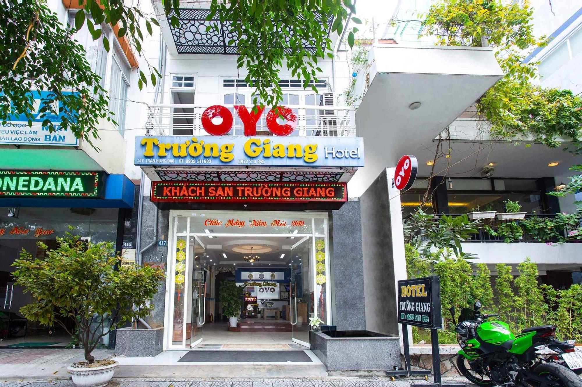 Oyo 553 Truong Giang Hotel Da Nang Buitenkant foto