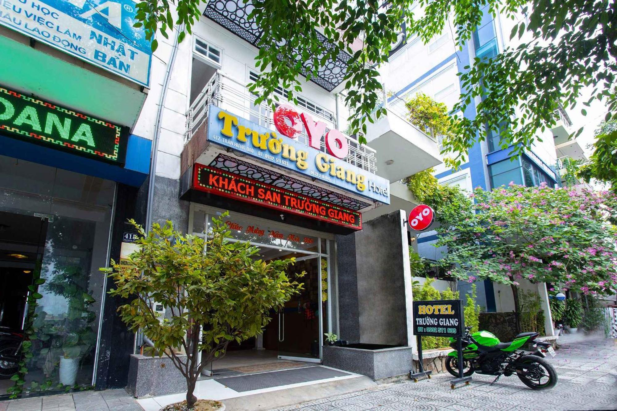 Oyo 553 Truong Giang Hotel Da Nang Buitenkant foto