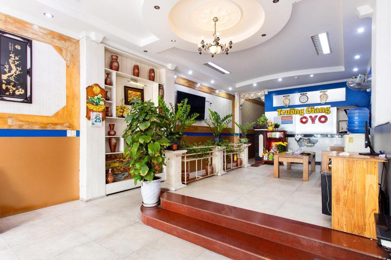 Oyo 553 Truong Giang Hotel Da Nang Buitenkant foto