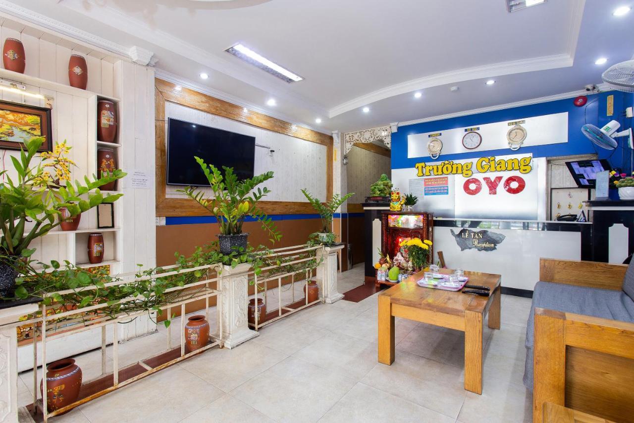 Oyo 553 Truong Giang Hotel Da Nang Buitenkant foto
